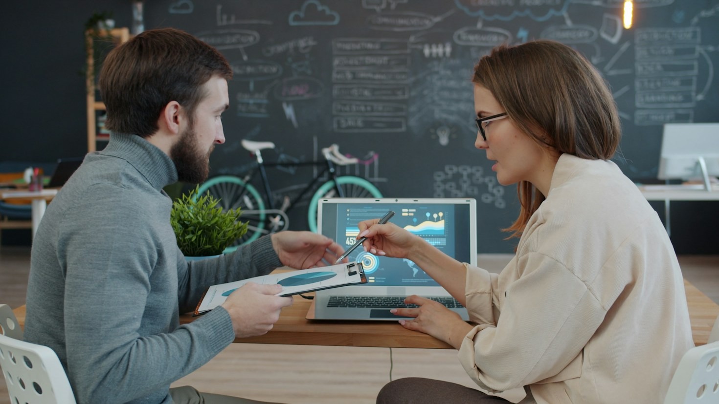 Navigating Enterprise AI: From Strategy to Seamless Deployment